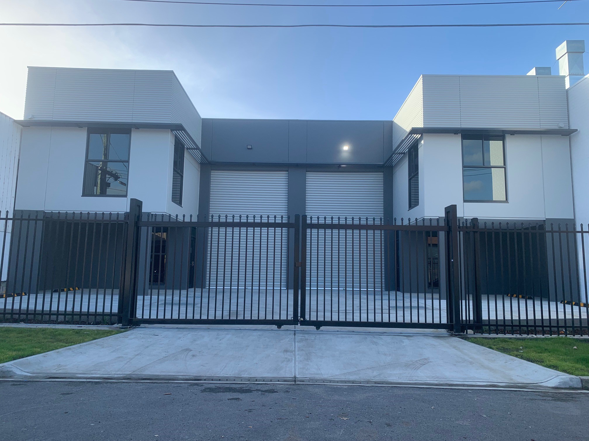 THORNBURY, 286 Dundas Street Industrial / Factory / Warehouse