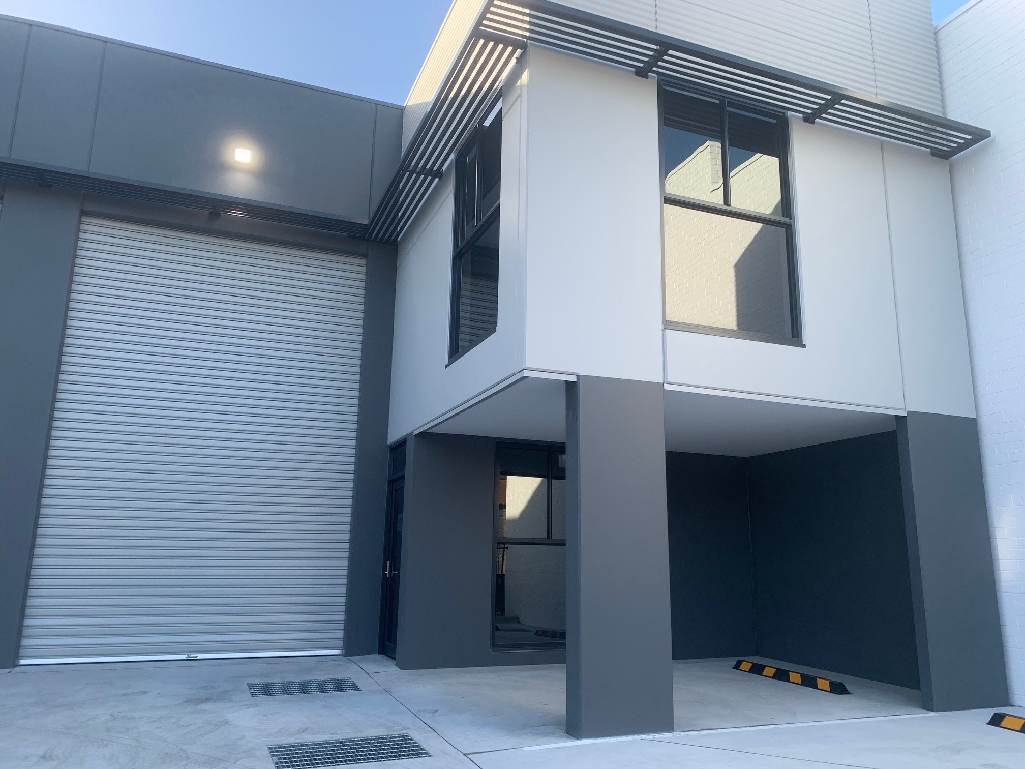 THORNBURY, 286 Dundas Street Industrial / Factory / Warehouse