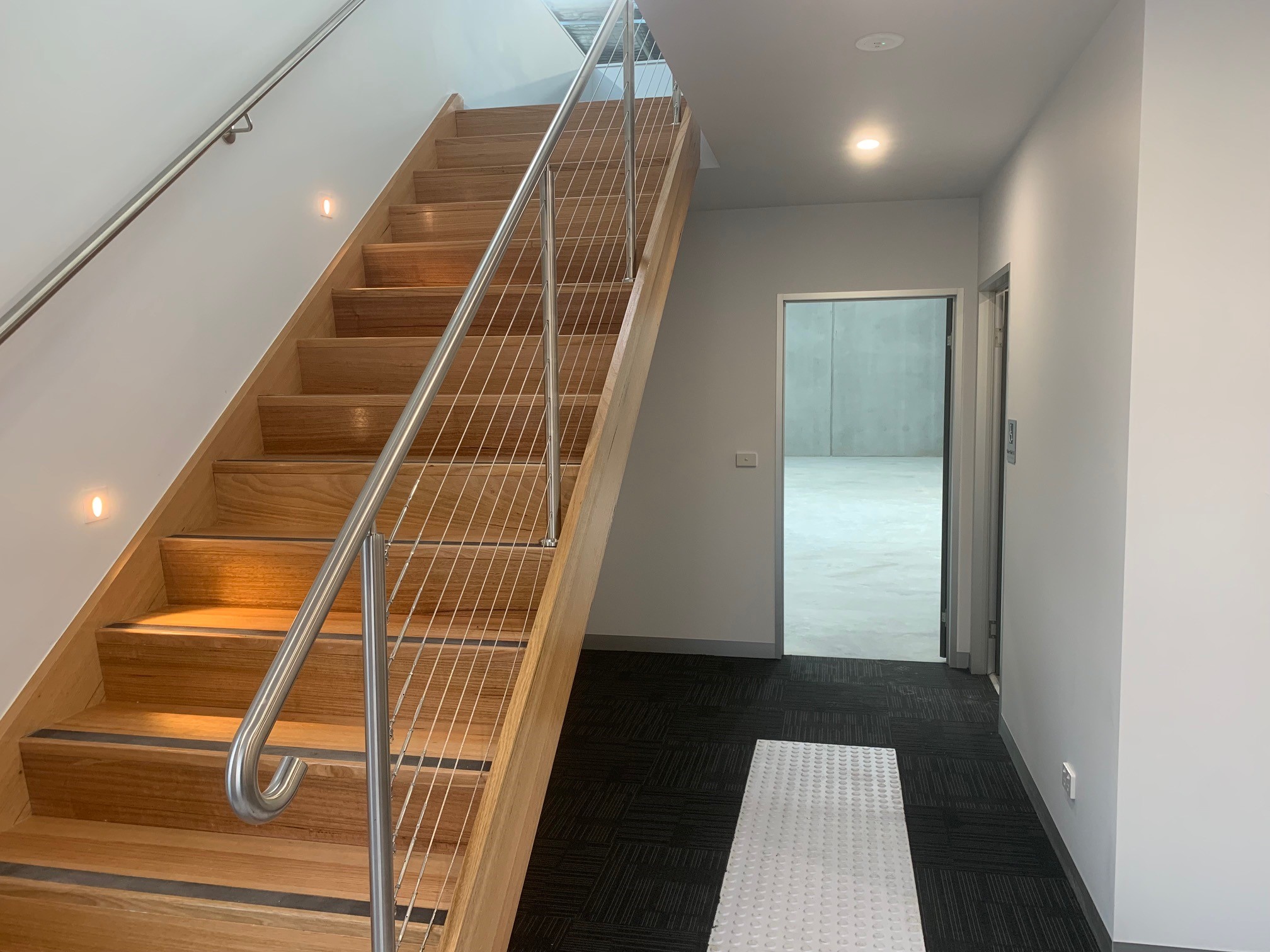 THORNBURY, 286 Dundas Street Industrial / Factory / Warehouse